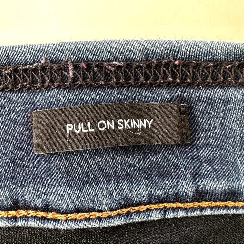 Nine West Jeans, High-rise, Pull-on Skinny, Stretch - Picture 9 of 12